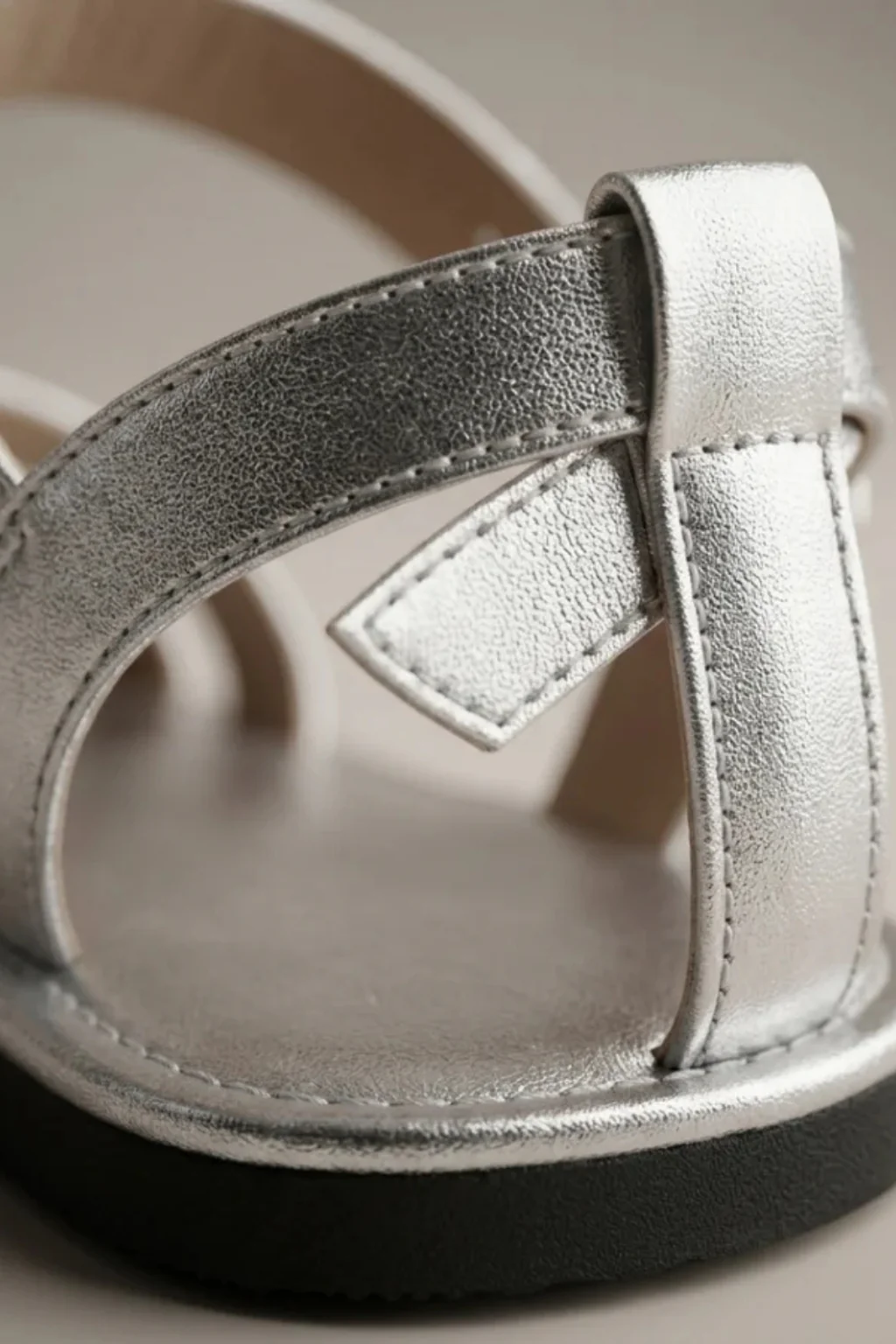 Harriet | Women Metallic Crossover Strappy Flat Sandals - Image 3