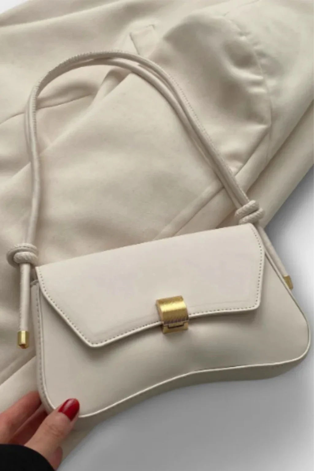 Maravelle | Women Minimalist Shoulder Bag with Gold Clasp - Image 4
